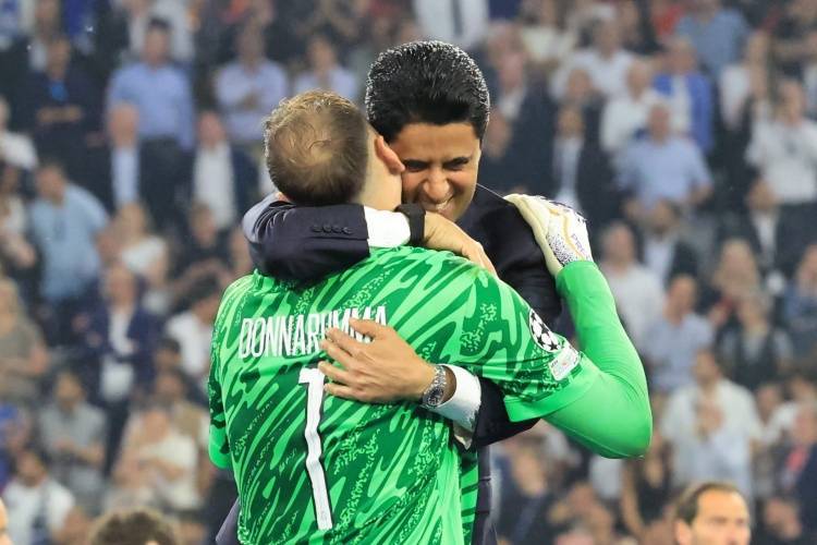 重回意甲？意媒：那不勒斯打算引进多纳鲁马，梅雷特可能去AC米兰