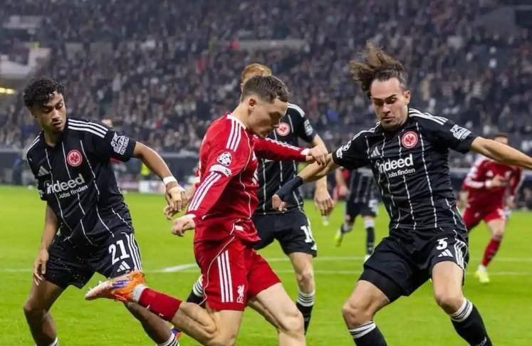 萨拉赫VS新体系：利物浦今夜不只为3分！功勋核心与主帅的战术博弈谁将胜出？